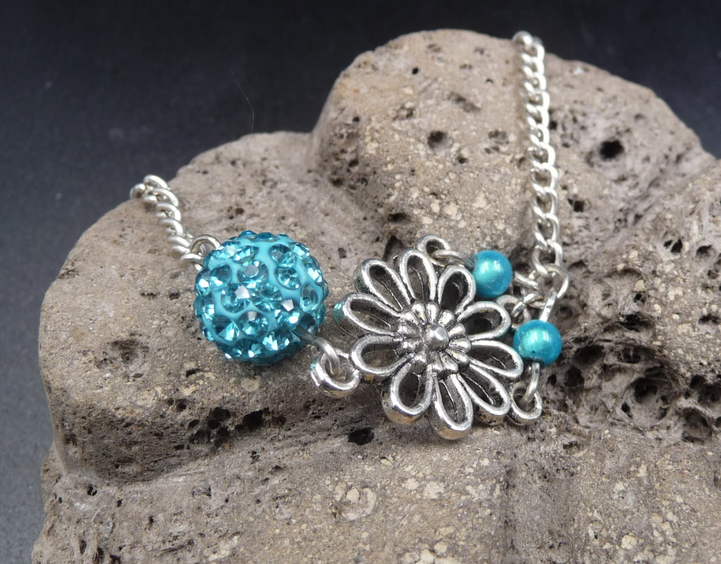 Bracelet breloque fleur et Strass