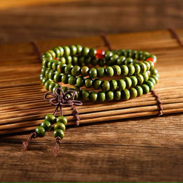 Bracelet Tibétain Mala en perles de bois de santal vert - 6 mm