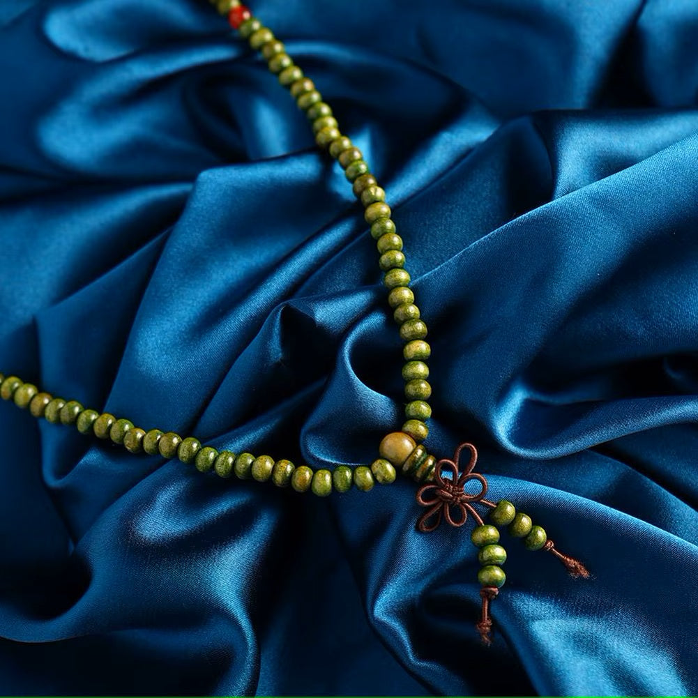 Bracelet Tibétain Mala en perles de bois de santal vert - 6 mm