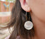 Boucles d'oreilles créoles dorées et breloque nacre
