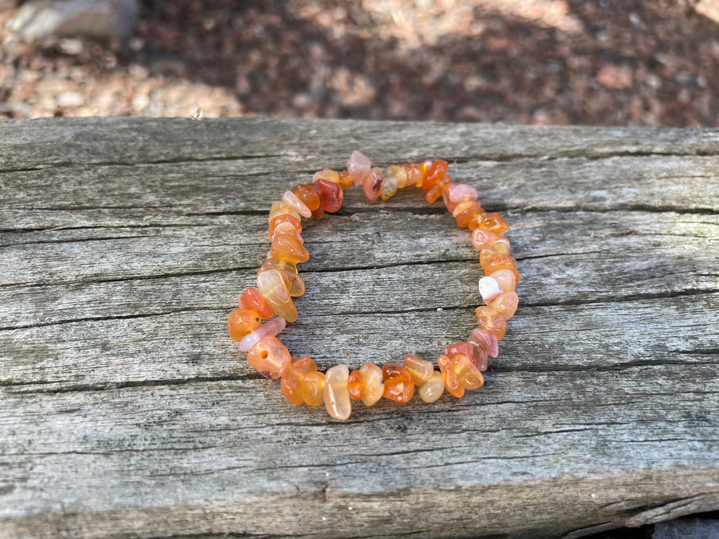 Bracelet perles chips en Cornaline naturelle