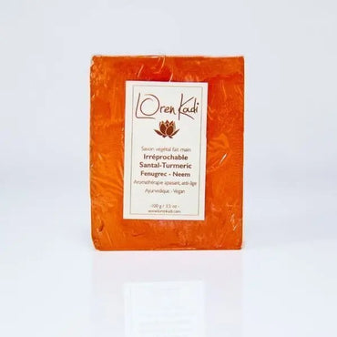 Savon ayurvedique végétal fait main "Irréprochable Santal Turmeric" - 100 g - Vegan