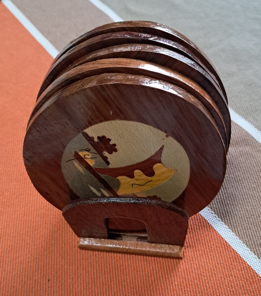 5 sous-verres et leur support en bois marqueterie de Madagascar