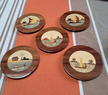 5 sous-verres et leur support en bois marqueterie de Madagascar