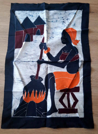 Batik africain du Burkina Faso, toile noire épaisse - Femme préparant le repas