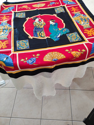 Foulard asiatique japonais en soie "Danse des Geishas" Made in Japan
