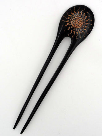 PIC CHEVEU MOTIF SOLEIL EN BOIS DE SONO ARTISANAT BALI