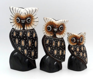 3 chouettes en bois peint artisanat Indonésie