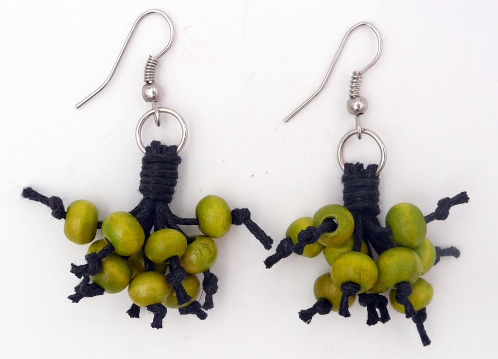  BOUCLES D'OREILLES EN BOIS PEINT VERT ANIS ET CUIR