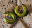 Boucles d'oreilles créoles piercing en bois peint vert anis