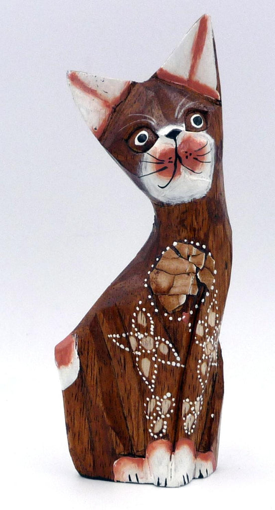 Chat marron en bois peint et coquille d'oeuf artisanat Bali 16 cm