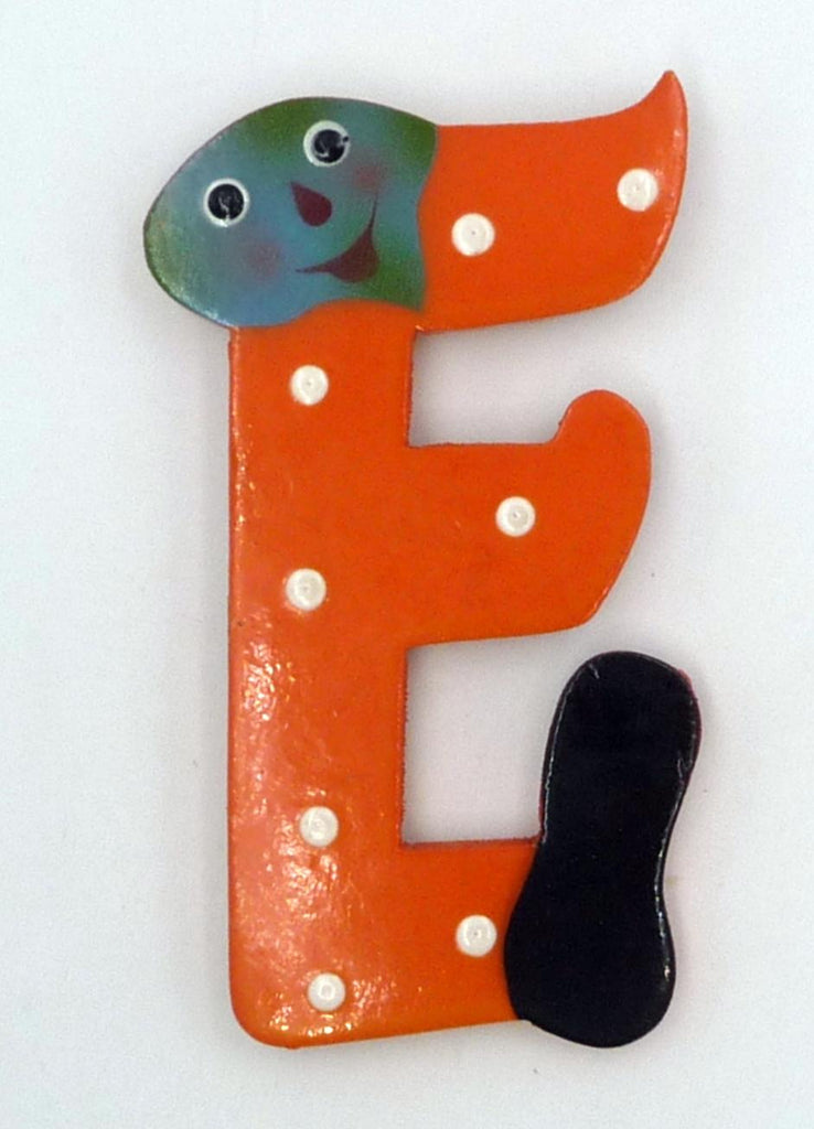 Magnet aimant en bois peint lettre de l'alphabet déco chambre enfant