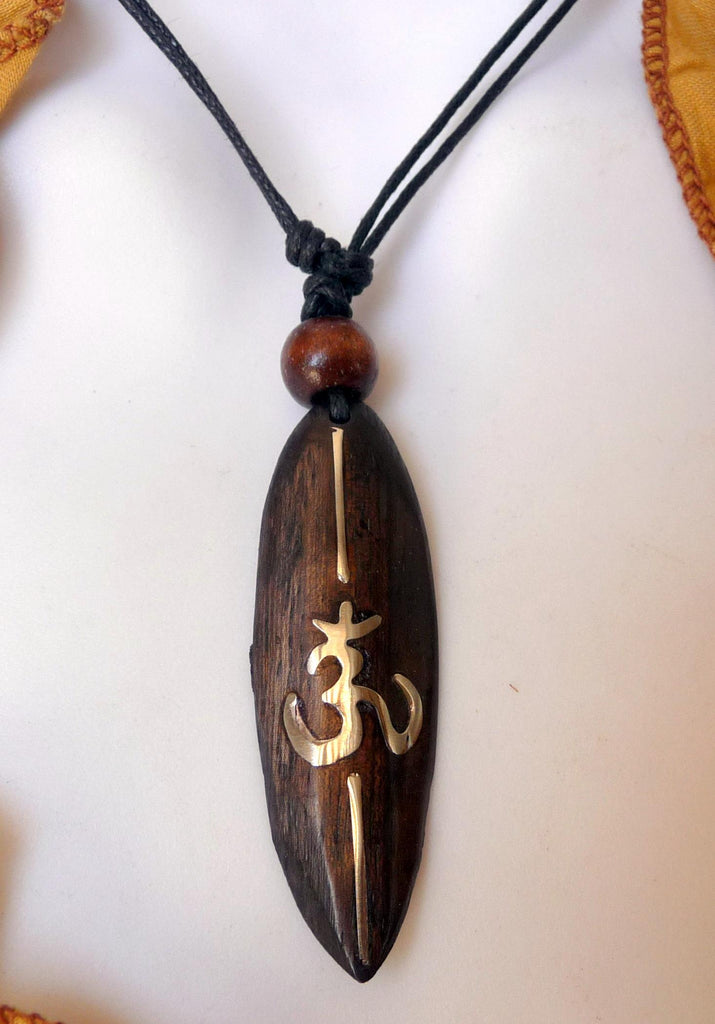 Collier signe om aum Hindou en bois et argent 925