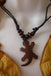 Collier gecko margouillat en bois exotique