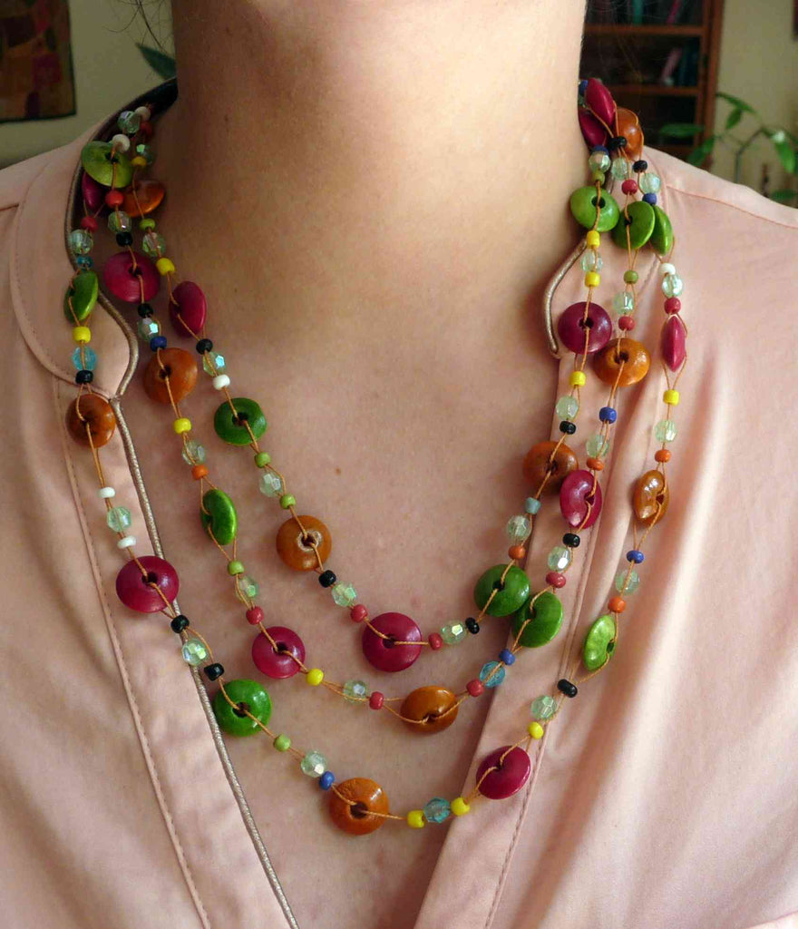 Collier perles en bois triple rang orange, vert anis et rouge