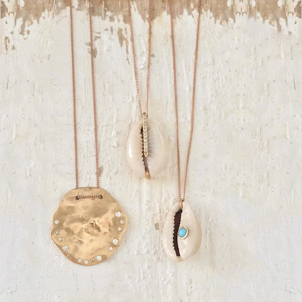 Ensemble de 3 colliers superposés en coquillages cauris - Bohème et élégant