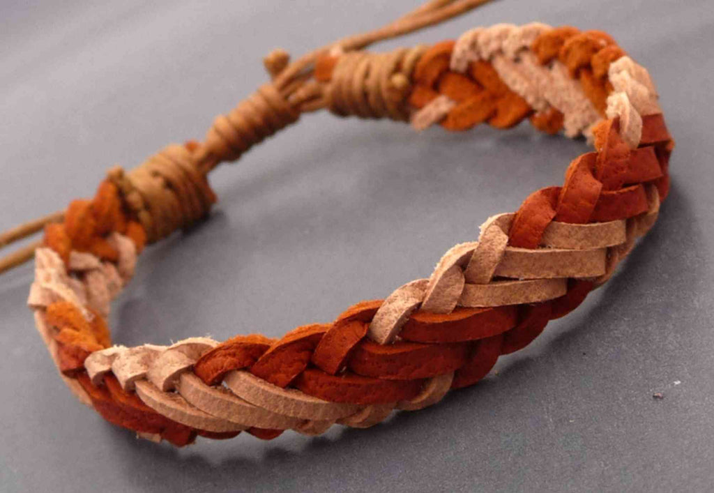 Bracelet réglable pour homme ou ado en cuir tressé marron clair et beige