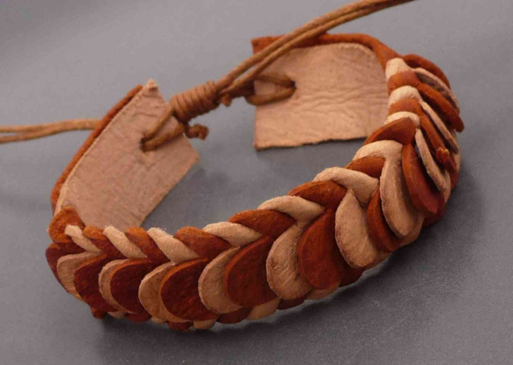 Bracelet réglable pour ado ou homme en cuir naturel et marron