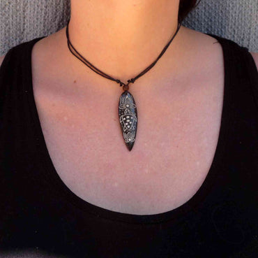 Collier pendentif tortue Maori en os de buffle