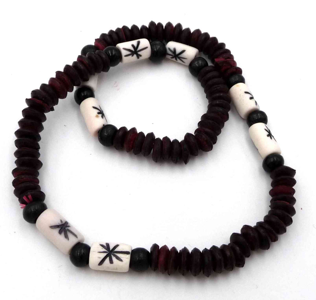Collier surf ethnique en perles de coco et perles en céramique