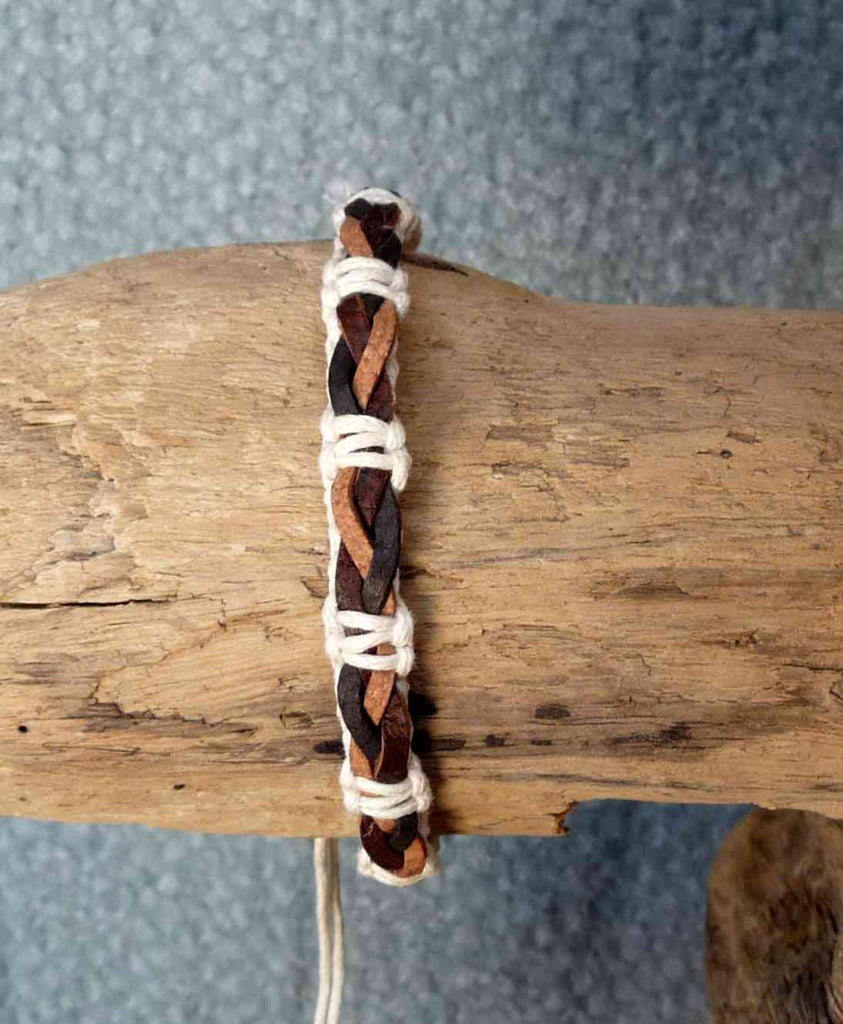 Bracelet réglable pour ado ou homme en cuir tressé Marron et Noir et coton Blanc