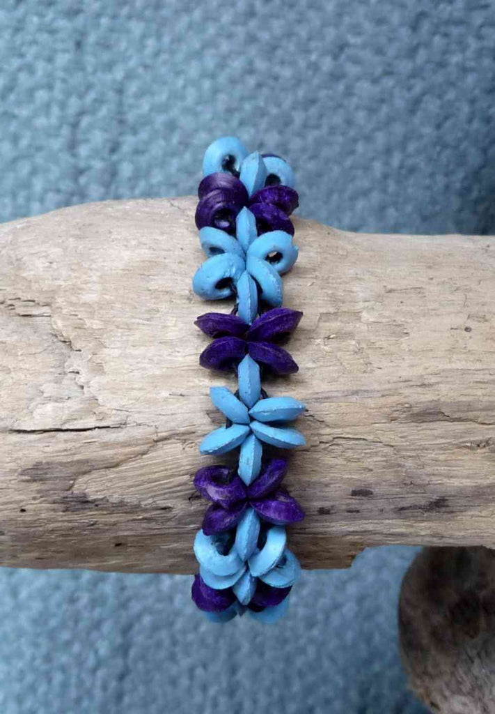  BRACELET BLEU ET VIOLET EN PERLES DE NOIX DE COCO