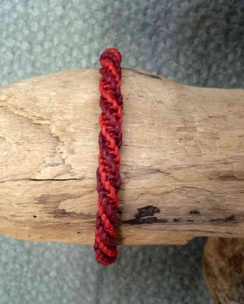 Bracelet unisexe réglable amitié porte bonheur en coton torsadé rouge et bordeaux