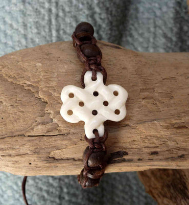 Bracelet noeud infini sans fin en os de buffle et bois de cocotier