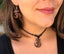 Parure collier + boucles d'oreilles signe OM AUM Hindou en bois de suar