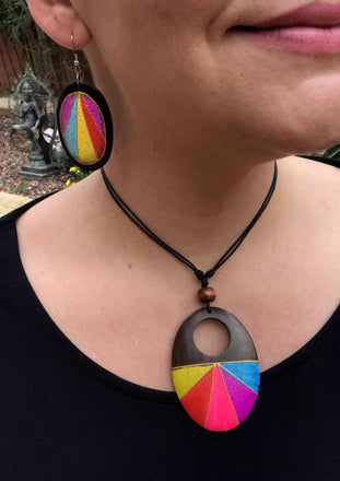 Parure collier + boucles d'oreilles en bois peint multicolore Arc en Ciel