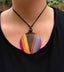 Collier en bois de sono peint multicolore Peliatan