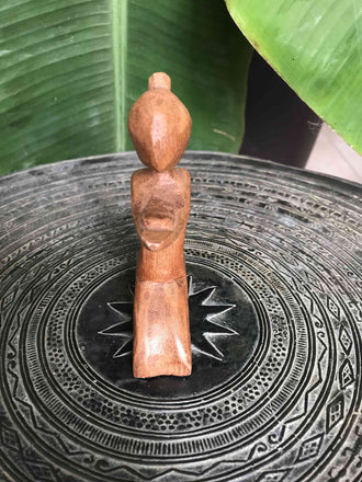 Statuette maternité fécondité en boi mère et enfant