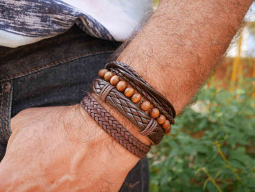 Ensemble de 4 bracelets tendance pour homme en cuir et bois