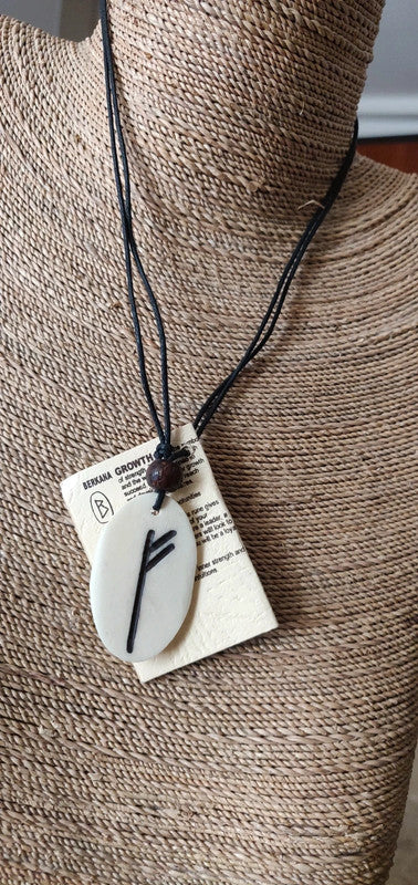 Collier Rune Fehu en os de buffle - Richesse et prospérité