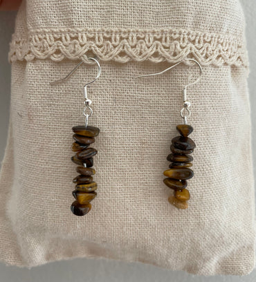 Boucles d'oreilles pendantes en Oeil de Tigre, perles forme chips