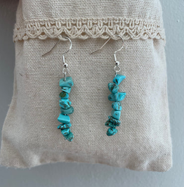 Boucles d'oreilles pendantes en Howlite Turquoise, perles forme chips
