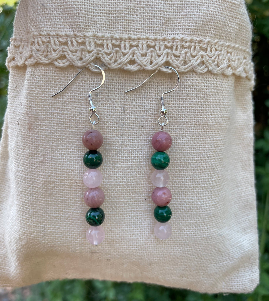 Boucles d'oreilles pendantes "Triple Protection" Malachite, Quartz Rose et Rhodochrosite