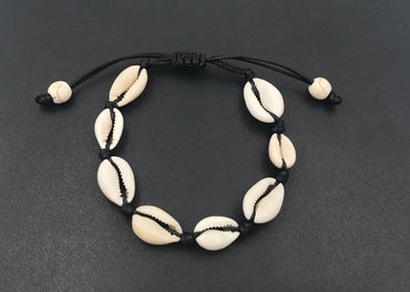 Bracelet noir en coquillages cauris naturels
