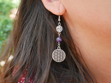 Boucles d'oreilles en Cristal de roche et Améthyste motif Fleur de vie