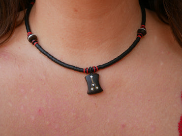 Collier ethnique Africain en bois d'ébène et bois de coco - Burkina Faso