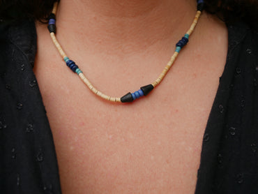 Collier ethnique Aztèque en bois - Artisanat du Mexique