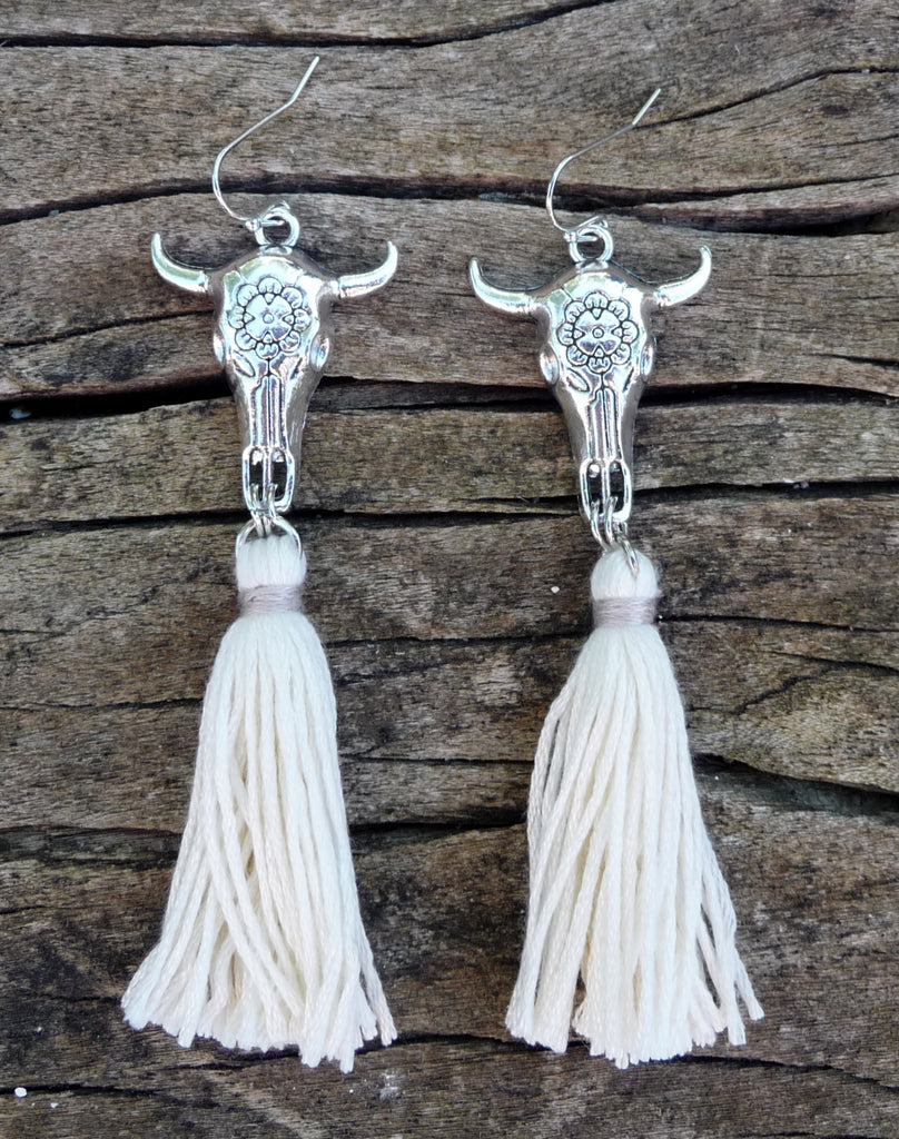 Boucles d'oreilles bohèmes tête de Buffle et pompons