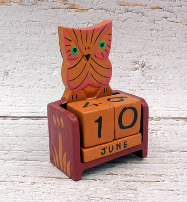 Calendrier perpétuel chouette en bois peint