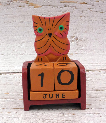 Calendrier perpétuel chouette en bois peint