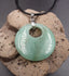 Collier pendentif donut pi-chinois en Aventurine du Brésil