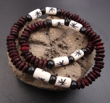 Collier surf ethnique en perles de coco et perles en céramique