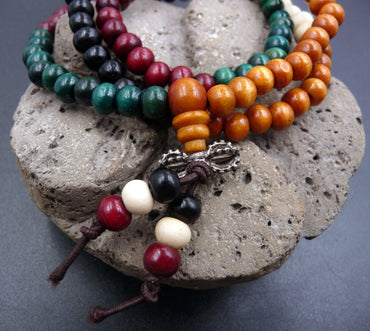 Bracelet de prière tibétain Mala en bois de santal + Breloque Vajra ou Dorjé