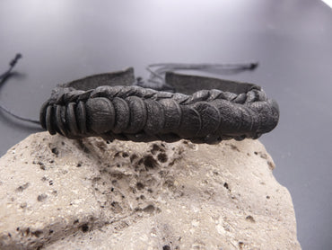 Bracelet pour homme ou ado en cuir noir