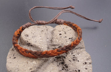 Bracelet réglable pour ado ou homme en cuir tressé marron clair et marron foncé
