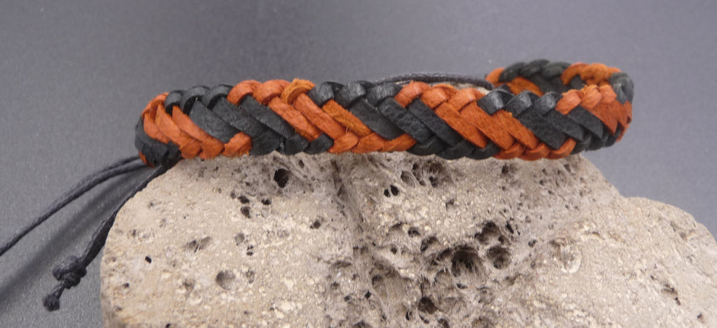 Bracelet réglable pour homme ou ado en cuir tressé marron et noir